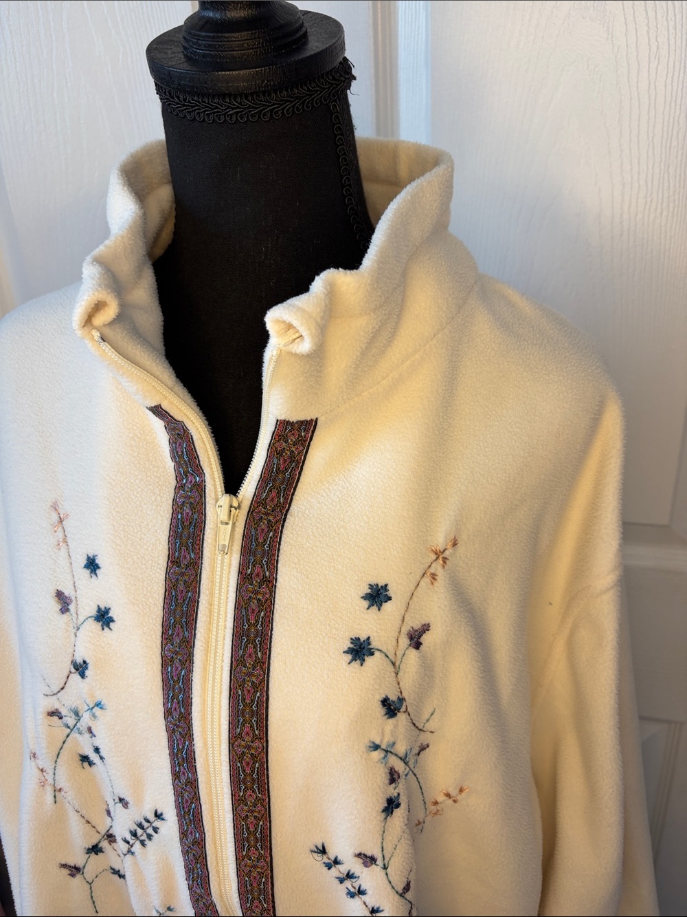 Teddi Vintage Cream Fleece Zip-Front Embroidered Jacket size 2X
